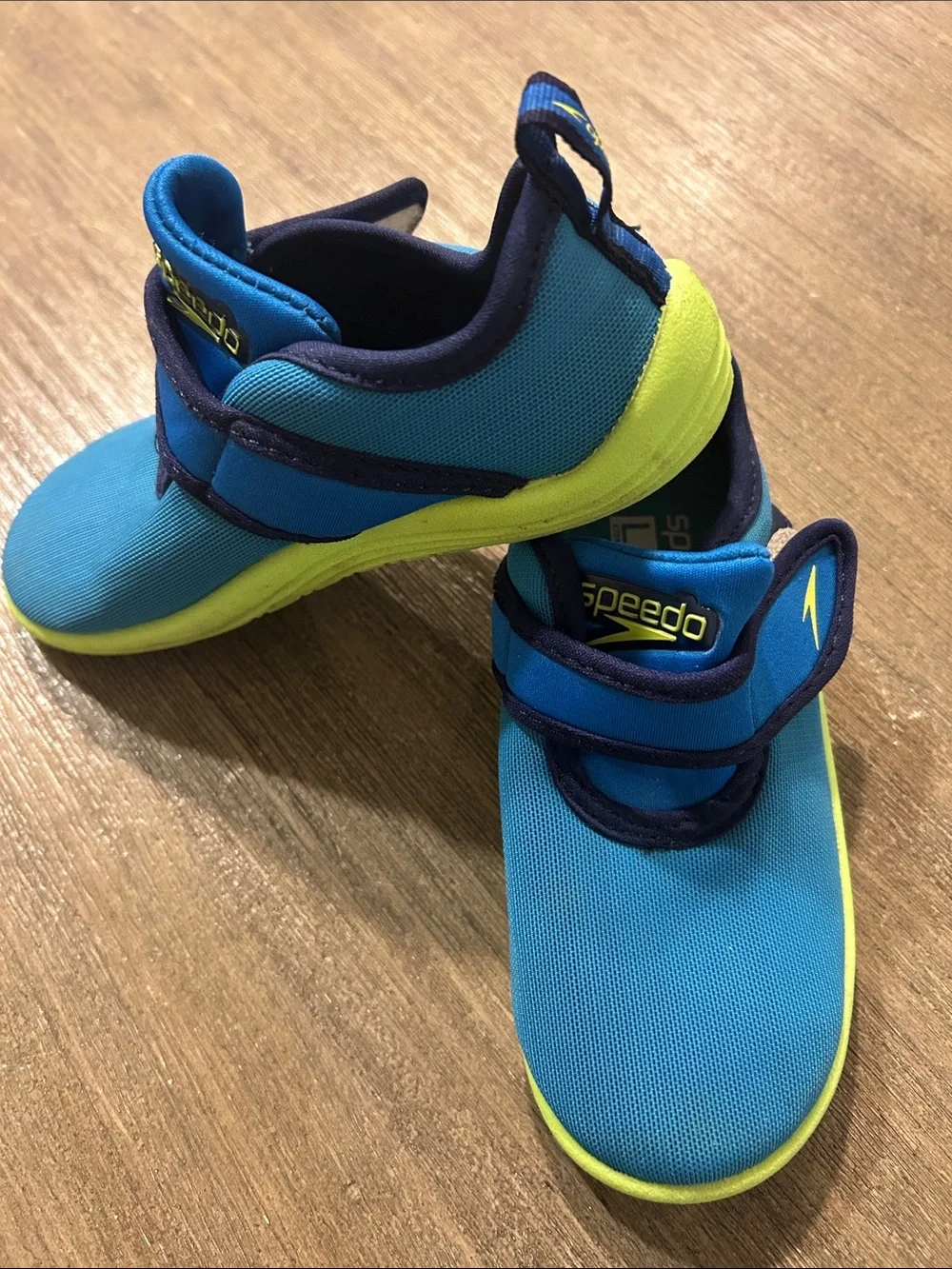 Speedo Kids Blue and Navy Lime-Trim Water Shoes, Size 9/10, Gently Used.